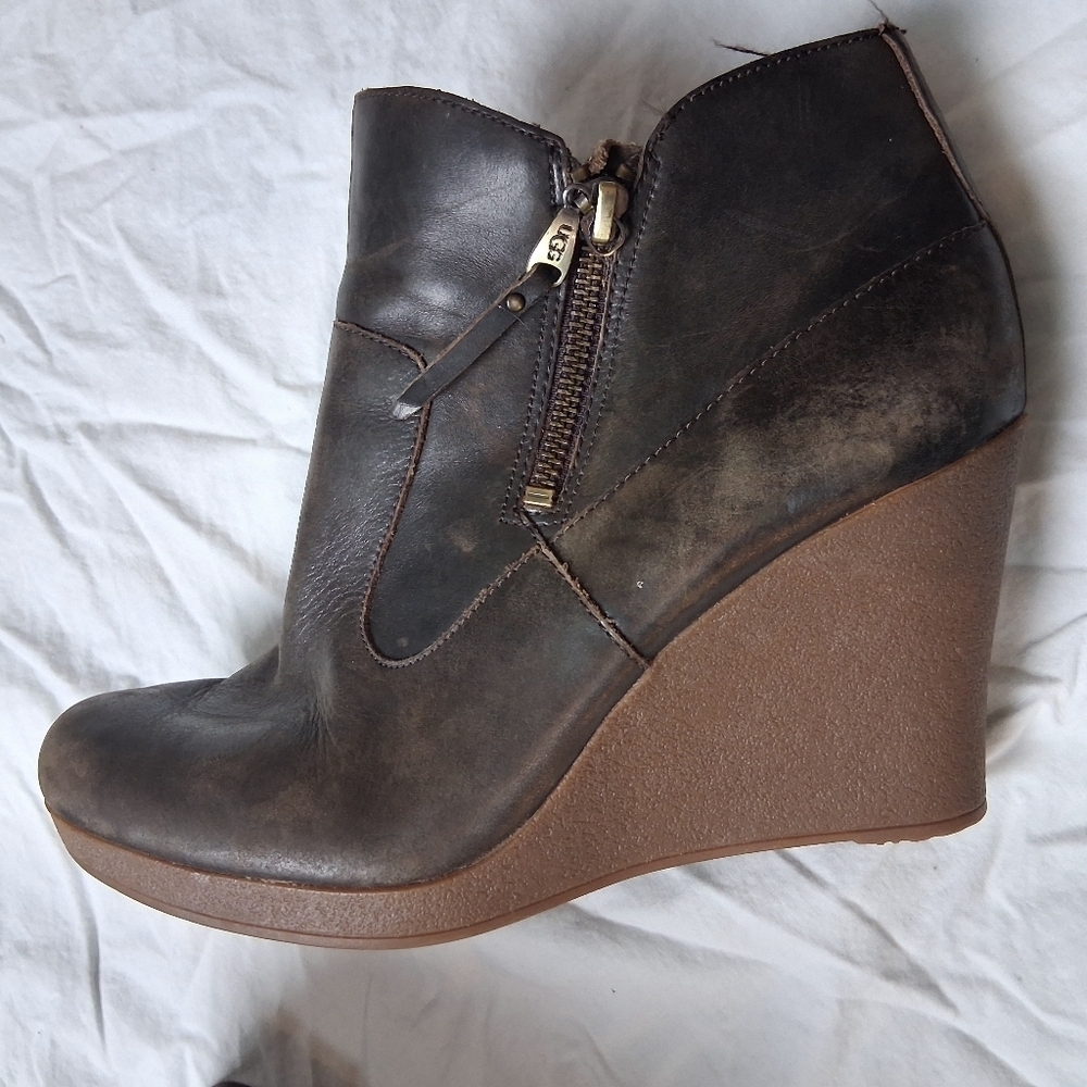 Uggs Size 9 Boots Zip Up - Picture 6 of 9